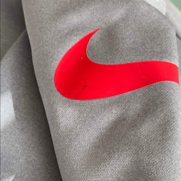 Nike Sweat Shirt - Picture 3 of 3